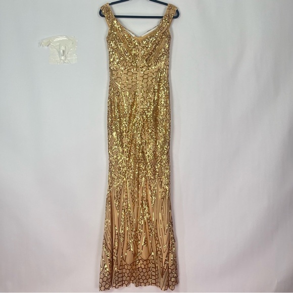 Miss Ord Long Off-Shoulder Gold Sequin Mermaid Trumpet Gown Dress Sz Medium NWT - Picture 4 of 8